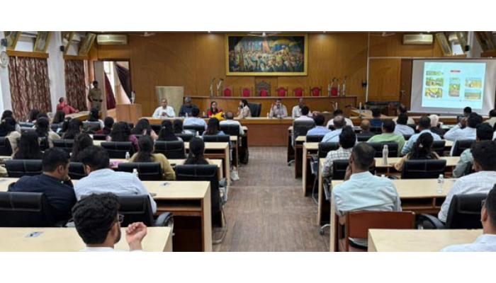 यशवंतराव चव्हाण विकास प्रबोधिनीच्या परिविक्षाधीन अधिकाऱ्यांची सातारा जिल्हा परिषदेस भेट