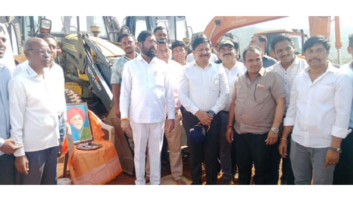 गाळमुक्त धरण व गाळयुक्त शिवार योजनेची व्याप्ती राज्यात वाढवणार - उपमुख्यमंत्री एकनाथ शिंदे ; कोयना धरणातील गाळ काढण्याचा कार्यक्रमाचा शुभारंभ