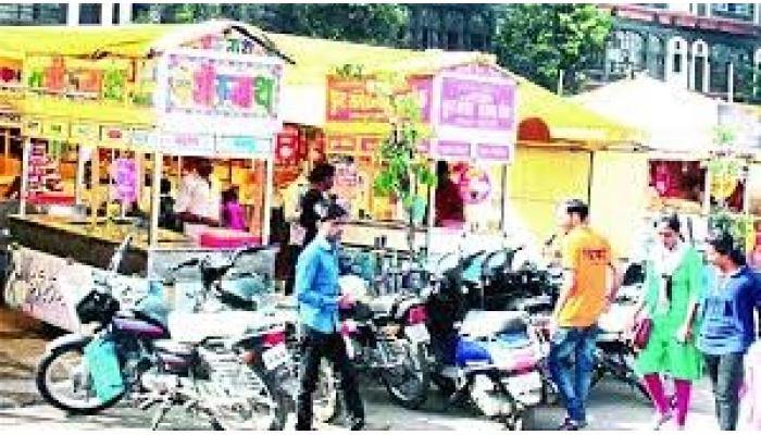 राजवाडा चौपाटीवर &lsquo;स्वच्छता-शिस्त संहिता&rsquo; लागू; व्यावसायिकांची एकजूट :कठोर निर्णयांची अंमलबजावणी