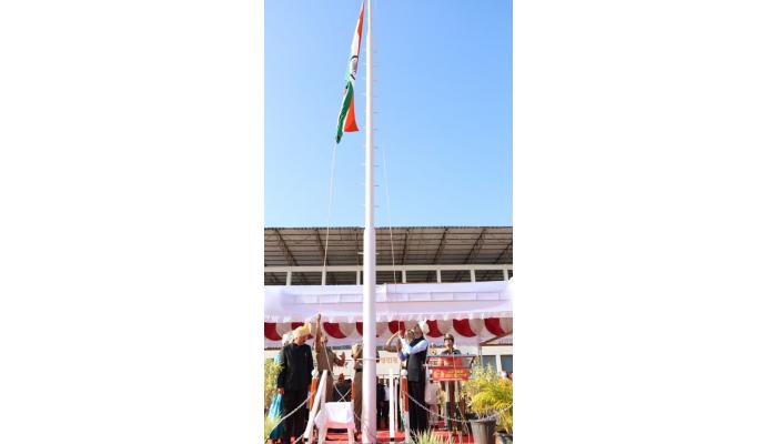 सातारा जिल्ह्याचा सर्वांगीण विकास हेच ध्येय - पालकमंत्री शंभूराज देसाई; महाराष्ट्र दिनानिमित्त मुख्य शासकीय ध्वजवंदन
