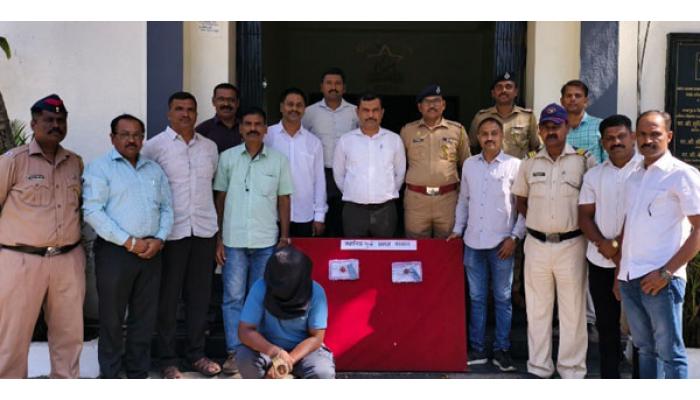 कराड-पाटण रोडवर अवैध शस्त्रांसह युवक जेरबंद; स्थानिक गुन्हे शाखेची धडक कारवाई;