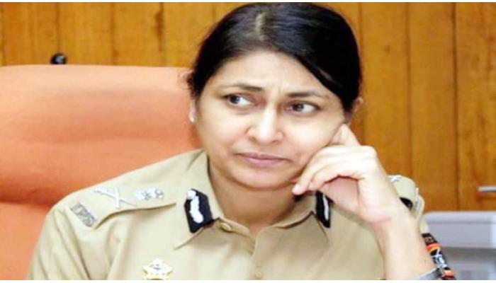 मीरा बोरवणकर यांची महिला आयोगाच्या अध्यक्षपदी निवड झाल्याची बातमी 'फेक'