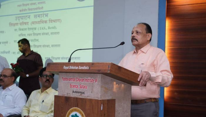 नव्या बदलांना सामोरे जाण्यासाठी विद्यार्थ्यांना सक्षम करूया : विकास देशमुख