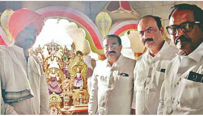 पुसेसावळी परिसरातील पिण्याच्या व शेतीच्या पाण्याच्या प्रश्नावर तोडगा काढण्यासाठी उरमोडीचे पाणी तलावात सोडण्याचा प्रस्ताव : आ. मनोज घोरपडे