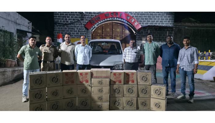 पोवई नाका परिसरात दारूसाठ्यासह इको कार जप्त; किकलीच्या युवकावर गुन्हा
