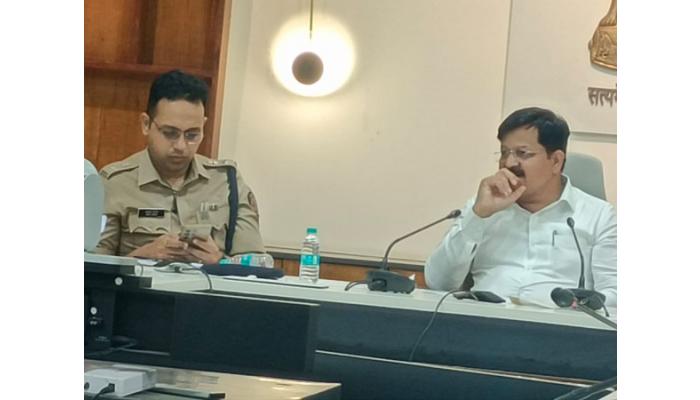 हिंदकेसरी कुस्ती स्पर्धांसाठी प्रशासनाचे पूर्ण सहकार्य राहील- जिल्हाधिकारी संतोष पाटील, स्पर्धांच्या अनुषंगाने तयारीचा घेतलाआढावा
