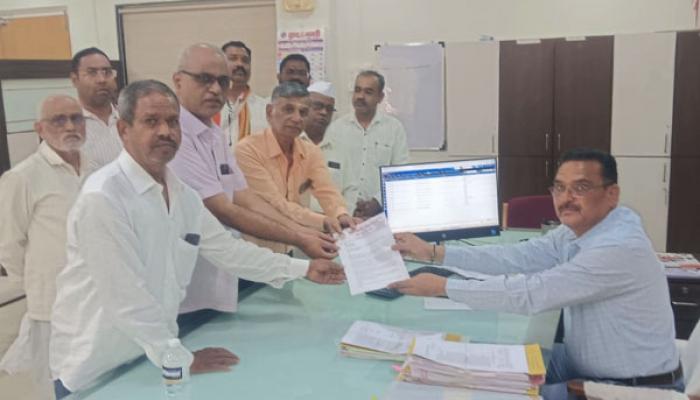 एम.आर.पी. च्या नावाखाली ग्राहकांची लूट थांबवा ; अखिल भारतीय ग्राहक पंचायतीचे जिल्हा प्रशासनाला निवेदन