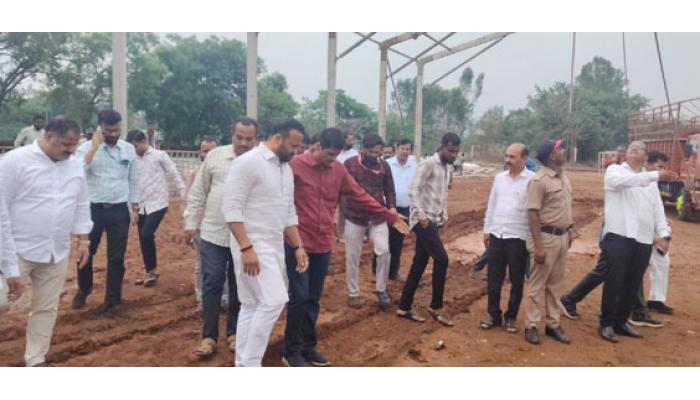 घरकुल वितरण सोहळ्याच्या निमित्ताने साताऱ्यात भाजपची शक्तिप्रदर्शनाची तयारी; ना. जयकुमार गोरे यांच्याकडून कार्यक्रमस्थळाची पाहणी; १५ हजार नागरिकांच्या उपस्थितीचे नियोजन