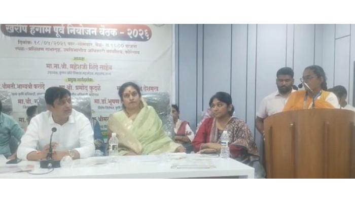 एआय तंत्रज्ञानाच्या मदतीने कोरेगाव तालुक्याची शेती होणार स्मार्ट; खरीप नियोजन बैठकीत महत्त्वाचे निर्णय : आमदार महेश शिंदे