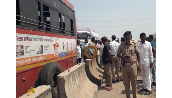 महामार्गावर पाचवड फाटा येथे भरधाव एसटीची चाके निखळली, सुदैवाने जीवितहानी टळली; वाहतूक झाली होती ठप्प