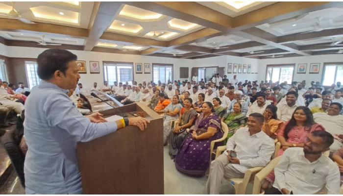 जनसंपर्क वाढवा, संघटना मजबूत करा : प्रदेशाध्यक्ष शशिकांत शिंदे, राष्ट्रवादी काँग्रेस शरदचंद्र पवार पक्षाच्या बैठकीत आवाहन