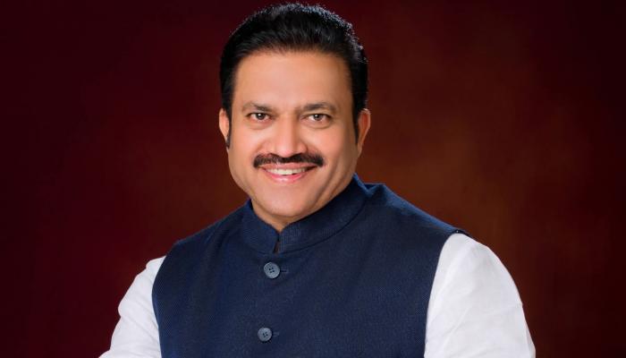 विधान परिषदेची सातारा-सांगली स्थानिक स्वराज्य संस्था निवडणूक शशिकांत शिंदेंनी लढवावी; राष्ट्रवादीच्या कार्यकर्त्यांची मागणी