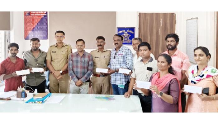 बारा लाखांचे 40 मोबाईल मूळ मालकांना परत ; फलटण शहर गुन्हे प्रकटीकरण शाखेची कारवाई