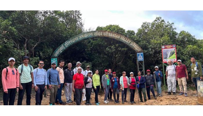 आशियातील खाेल दरी असलेली 'सांदन व्&zwj;हॅली' सातारच्या नारीशक्&zwj;तीकडून सर; मोहिम १२ तासात पूर्ण, साहसी ट्रेकचे कौतुक