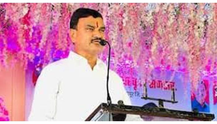 अहिल्यानगर येथील कार्यक्रमात कृषीमंत्री दत्तात्रय भरणे यांची कर्जमाफीची घोषणा; येत्&zwj;या 10 दिवसांत शेतकऱ्यांना मिळणार कर्जमाफी