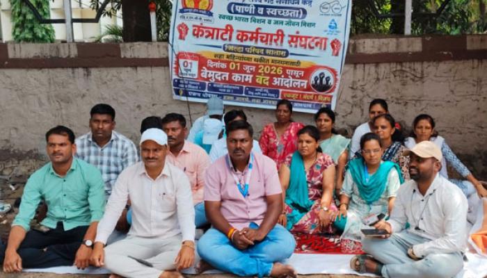 सहा महिन्यांपासून वेतन थकल्याने गट संसाधन केंद्र कर्मचाऱ्यांचे धरणे आंदोलन सुरू; कर्मचाऱ्यांमध्ये तीव्र नाराजी