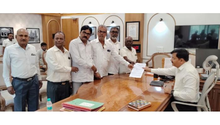 आंबेनळी अपघातग्रस्त कुटुंबीयांना तातडीने आर्थिक सहाय्य द्यावे; वंचित बहुजन आघाडीचे जिल्हाधिकार्&zwj;यांना निवेदन