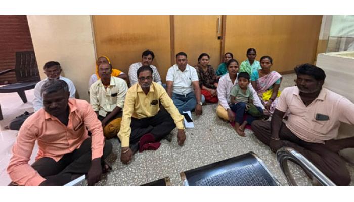 पालिकेच्या जागेवरील अतिक्रमणामुळे नागरिक संतप्त; सदरबझारातील रहिवाशांचा नगरपालिकेत ठिय्या; कारवाईची मागणी