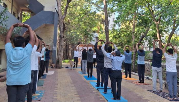 पाणी पुरवठा व स्वच्छता विभागाचा आंतरराष्ट्रीय योग दिन उत्साहात साजरा : निरोगी जीवनासाठी योगाचा संदेश