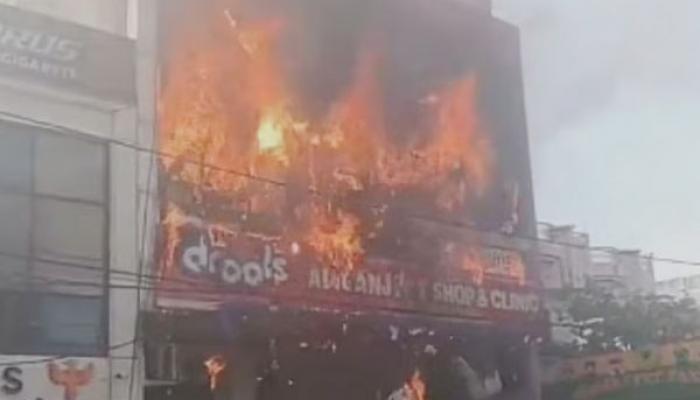 लखनऊमधील पुरनिया चौकाजवळील एका कोचिंग सेंटरला भीषण आग; १४ मुलांचा होरपळून मृत्यू