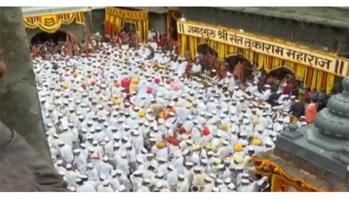 आळंदीत पावसातही हरिनामाच्या गजरात भक्तिरसाचा जल्लोष; वारकऱ्यांच्या फुगड्यांनी रंगली वारी