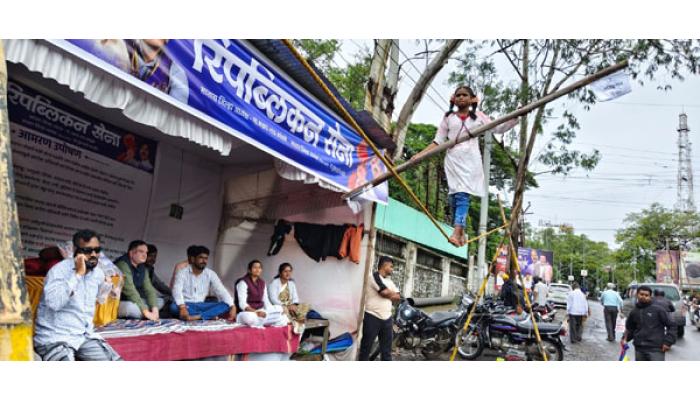 रिपब्लिकन सेनेचा साताऱ्यात आत्मदहनाचा इशारा; विविध मागण्यांसाठी प्रशासनाविरोधात आंदोलन तीव्र