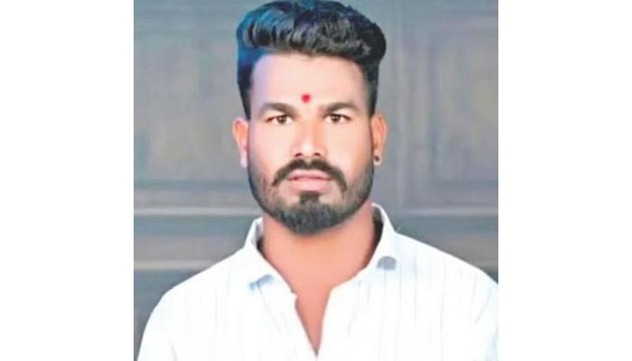 दारूच्&zwj;या नशेत घरात डोकावल्&zwj;याच्&zwj;या कारणातून भिगवणच्&zwj;या पर्यटकाचा खून; मारहाण करणार्&zwj;या संशयितांना अटक