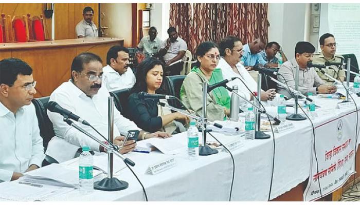 महामार्गाच्या कामावरून एनएचआयचे अधिकारी फैलावर; स्मार्ट मीटरला सदस्यांचा विरोध, खा. उदयनराजे भोसले यांच्या अध्यक्षतेखाली दिशा समितीची सभा