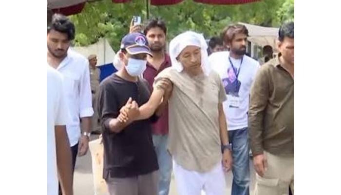सोनम वांगचुक यांच्या उपोषणाचा 18 वा दिवस; खालावत्या प्रकृतीबाबत अनेक सेलिब्रिटींकडून तीव्र चिंता, 7 बड्या कलाकारांचा पाठिंबा