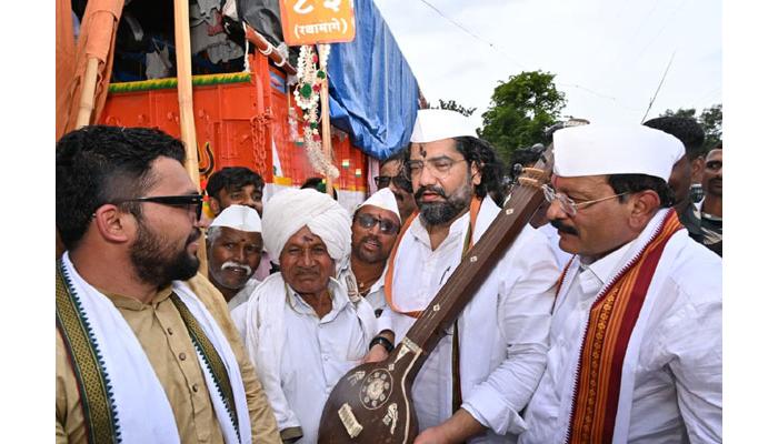 विठ्ठलाने पावसाच्या रूपाने आशीर्वाद द्यावा, राज्यात चांगला पाऊस पडावा - सार्वजनिक बांधकाम मंत्री शिवेंद्रराजे भोसले
