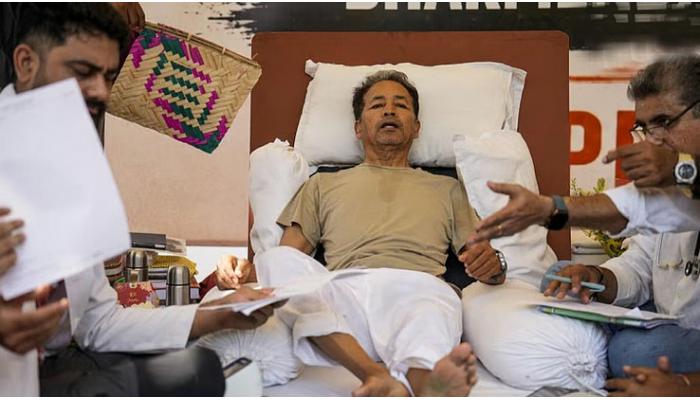 सोनम वांगचुक यांच्या प्रकृतीबाबत दिल्ली उच्च न्यायालयाकडून गंभीर चिंता; केंद्र सरकारला नियमित वैद्यकीय तपासणी करण्याचे निर्देश