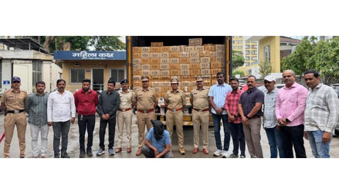 शिवथर येथे कंटेनरमधून तब्बल 1.98 कोटींच्या बनावट गोवा दारूचा साठा जप्त; सातारा तालुका पोलिसांची कारवाई; एक अटकेत, दुसरा संशयित फरार