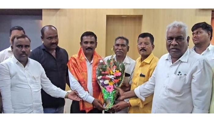 लोकशाहीर अण्णाभाऊ साठे यांच्या जयंतीच्या उत्सव समितीच्या अध्यक्षपदी रघुनाथ बाबर, उपाध्यक्षपदी डॉ.रमाकांत साठे