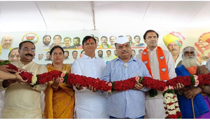 शेतकर्&zwj;यांच्या आयुष्यात समृद्धी आणण्यासाठी महायुती सरकार कटिबद्ध - भाजप प्रदेशाध्यक्ष रवींद्र चव्हाण; भाडळे उपसा योजनेचा भूमिपूजन सोहळा उत्साहात