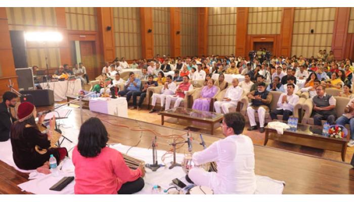 देशाच्या राजधानीत दुमदुमली डीजीआयपीआरची ग्लोबल वारी; ज्येष्ठ नेते शरद पवार यांच्यासह मान्यवरांची उपस्थिती