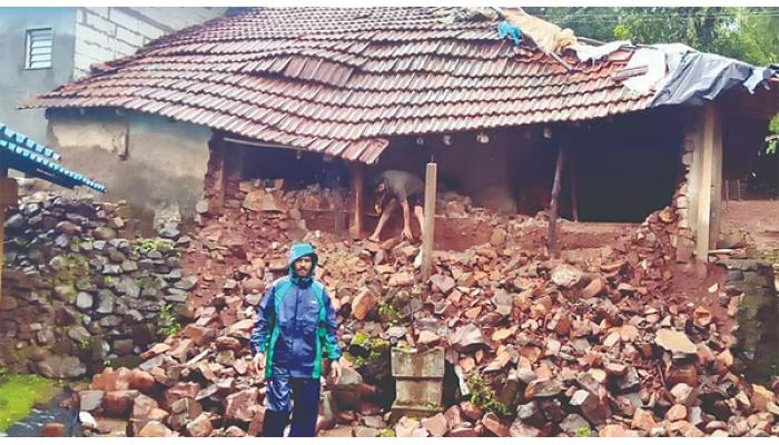 महाबळेश्&zwj;वर तालुक्यात पावसाची संततधार कायम; देवसरे गावातील शेतकऱ्याच्या घराची भिंत कोसळून मोठे नुकसान