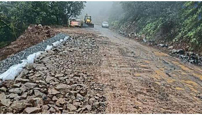 महाबळेश्वर&ndash;तापोळा मार्ग अखेर चौथ्या दिवशी खुला; १०५ गावांचा संपर्क पुन्हा सुरू; खचलेल्या रस्त्याची दुरुस्ती अखेर चौथ्या दिवशी पूर्ण