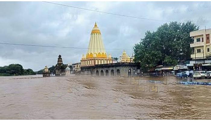 धोम धरणाचा विसर्ग वाढला; कृष्णा नदीला पूरस्थिती, महागणपती मंदिरासह अनेक मंदिरांत पाणी शिरले