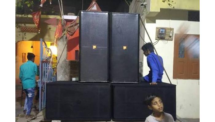 सातार्&zwj;यात साऊंड सिस्टीमवरील कारवाईनंतर तणाव; सिस्टीम बंद करण्यासाठी पोलिसांनी बळ वापरले, आरपीआयच्या विविध गटांच्या पदाधिकाऱ्यांनी आक्षेप