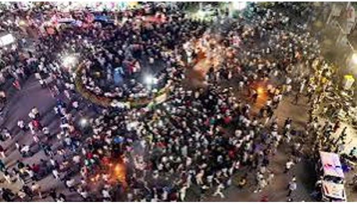 झारखंडमधील पेपरफुटीविरोधात पुन्&zwj;हा आंदोलन; कॉकरोच जनता पार्टीचा पाठिंबा, जयपाल सिंह मुंडा स्टेडियमवर विद्यार्थी एकवटले