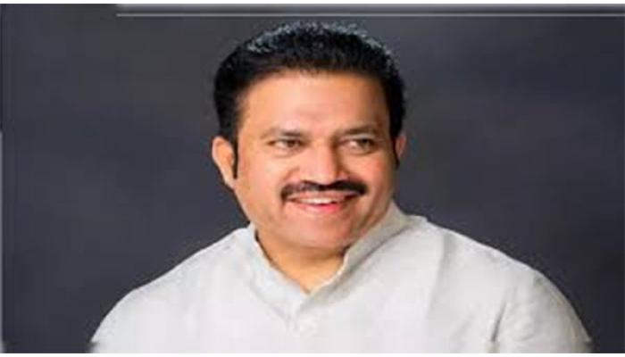सहकार चळवळीचे शिल्पकार यशवंतरावांच्&zwj;या जिल्&zwj;ह्यात ठरावांचा लिलाव दुर्दैवी - शशिकांत शिंदे यांची टीका