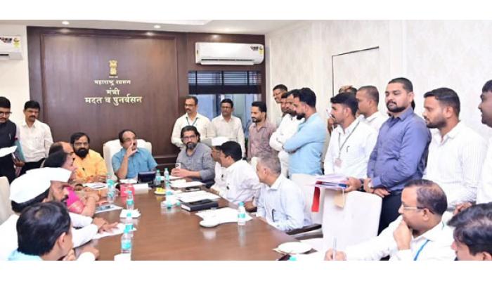 भूस्खलनग्रस्त नागरिकांना सुरक्षित निवारा देण्यासाठी शासन कटिबद्ध - ना. शिवेंद्रसिंहराजे; भैरवगड येथील समस्येबाबत ना. पाटील यांच्या दालनात बैठक