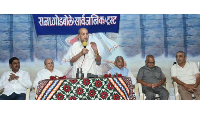 स्व.अरुणराव गोडबोले यांनी सामाजिक बांधिलकीचा धागा कायम ठेवला - प्राचार्य पुरुषोत्तम शेठ; रा.ना. गोडबोले ट्रस्टच्या वतीने शैक्षणिक मदतीचे वाटप.