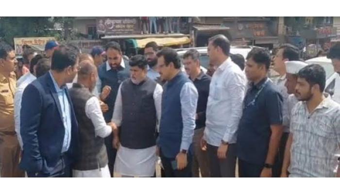 उद्योगमंत्री उदय सामंत यांची चाकणमधील उद्योजकांच्या प्रतिनिधींशी चर्चा; १७-१८ किमी रस्त्यांना नव्याने मंजुरी, १०० टक्के न्याय मिळेपर्यंत प्रशासन काम करणार