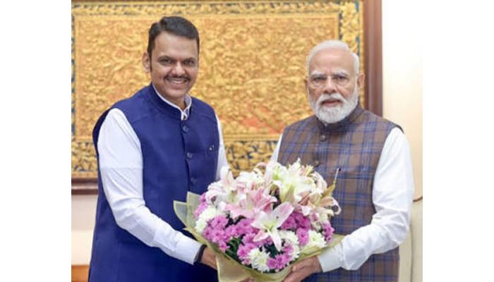 मुख्यमंत्री देवेंद्र फडणवीस यांनी घेतली पंतप्रधान नरेंद्र मोदींची भेट; महाराष्ट्रातील विविध महत्त्वपूर्ण विकास प्रकल्पांच्या प्रगतीबद्दल चर्चा