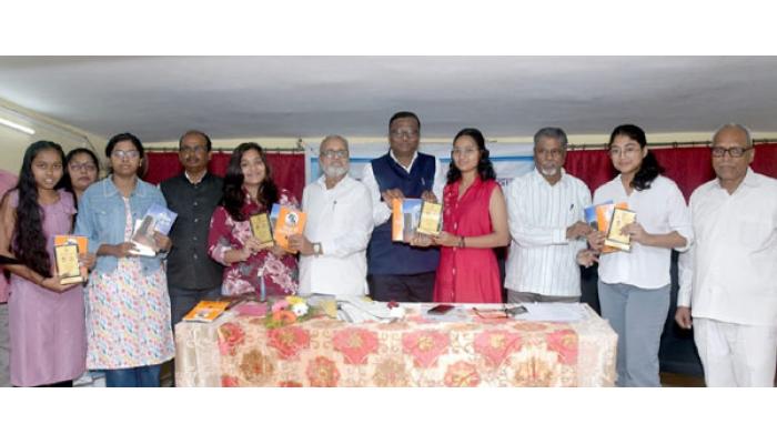 संबोधीचा उपक्रम ध्येयाचे स्वप्न पेरणारा - प्राचार्य डॉ.संजय कांबळे; संबोधी प्रतिष्ठानतर्फे सातारा शहरातील ४० शाळा, महाविद्यालयातील गुणवंत विद्यार्थ्यांचा गौरव