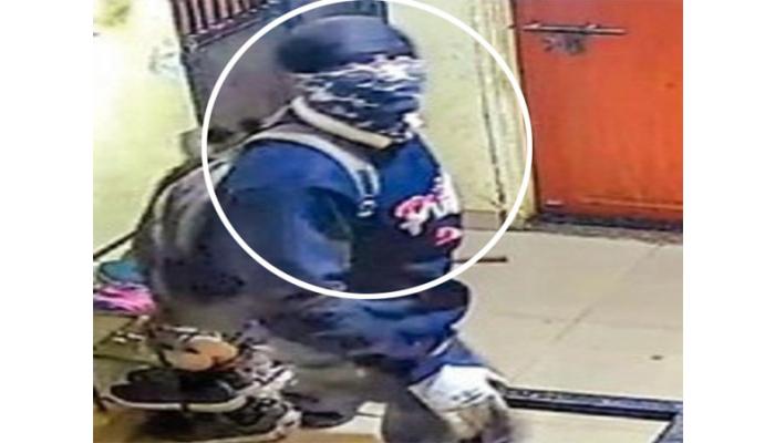 मुंढे येथे मास्क गँगचा धुमाकूळ; चोरट्यांनी बंद घरांना लक्ष्य केल्याने भीतीचे वातावरण, चोरटे सीसीटीव्हीत कैद