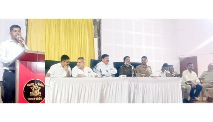 गणेशोत्सव, ईद-ए-मिलाद सण उत्साहात आणि सामाजिक सलोखा ठेवून पार पाडावेत - जिल्हाधिकारी संतोष पाटील, शांतता समितीच्या बैठकीत आवाहन