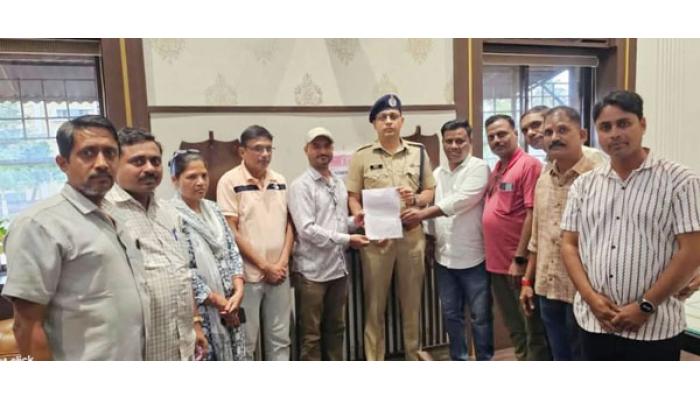 पत्रकार मंदार गोंजारी यांच्याविरोधात दाखल गुन्हा मागे घ्या; सातारा पत्रकार संघाच्यावतीने पोलीस अधीक्षक निखिल पिंगळे यांना निवेदन