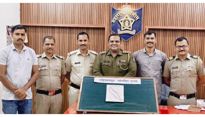 रहिमतपूर पोलिसांनी 24 तासांत शोधले चोरीचे सोने; विधिसंघर्षित बालक ताब्यात; दोन लाखांची सोन्याची चेन हस्तगत